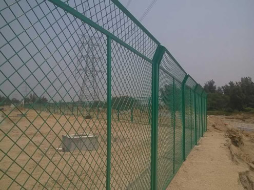 隔離帶護欄網(wǎng)4