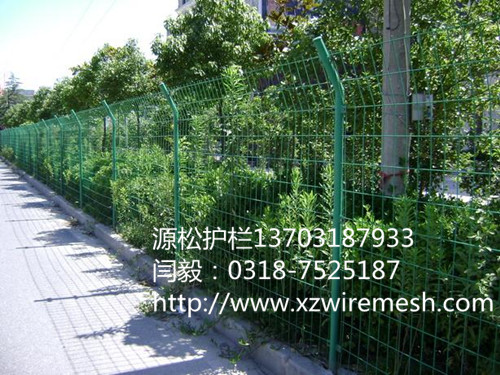 農(nóng)莊護(hù)欄網(wǎng)1