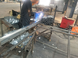 高速公路護(hù)欄網(wǎng)