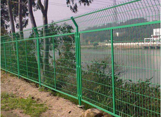 圍墻防護(hù)欄